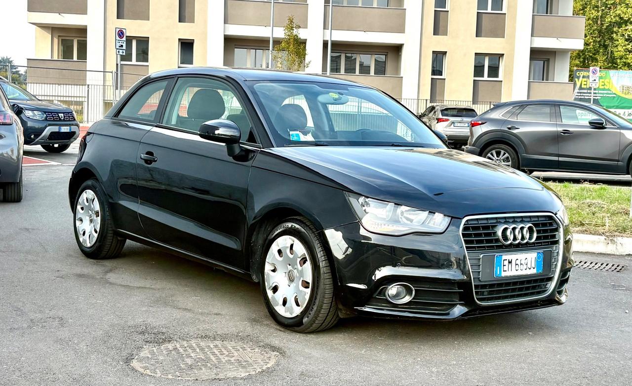 Audi A1 1.6 TDI 90cv si neo patentati non paga bollo