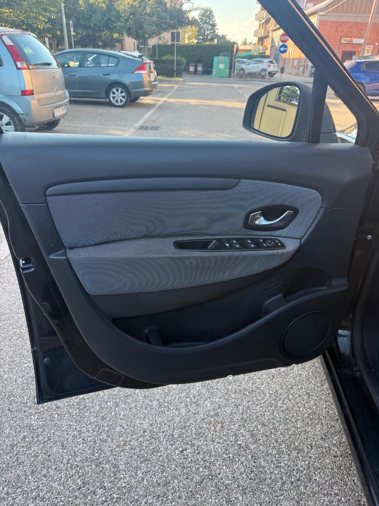 Renault Scenic X-Mod 1.6 Gpl - NEOPATENTATI - 12 MESI DI GARANZIA