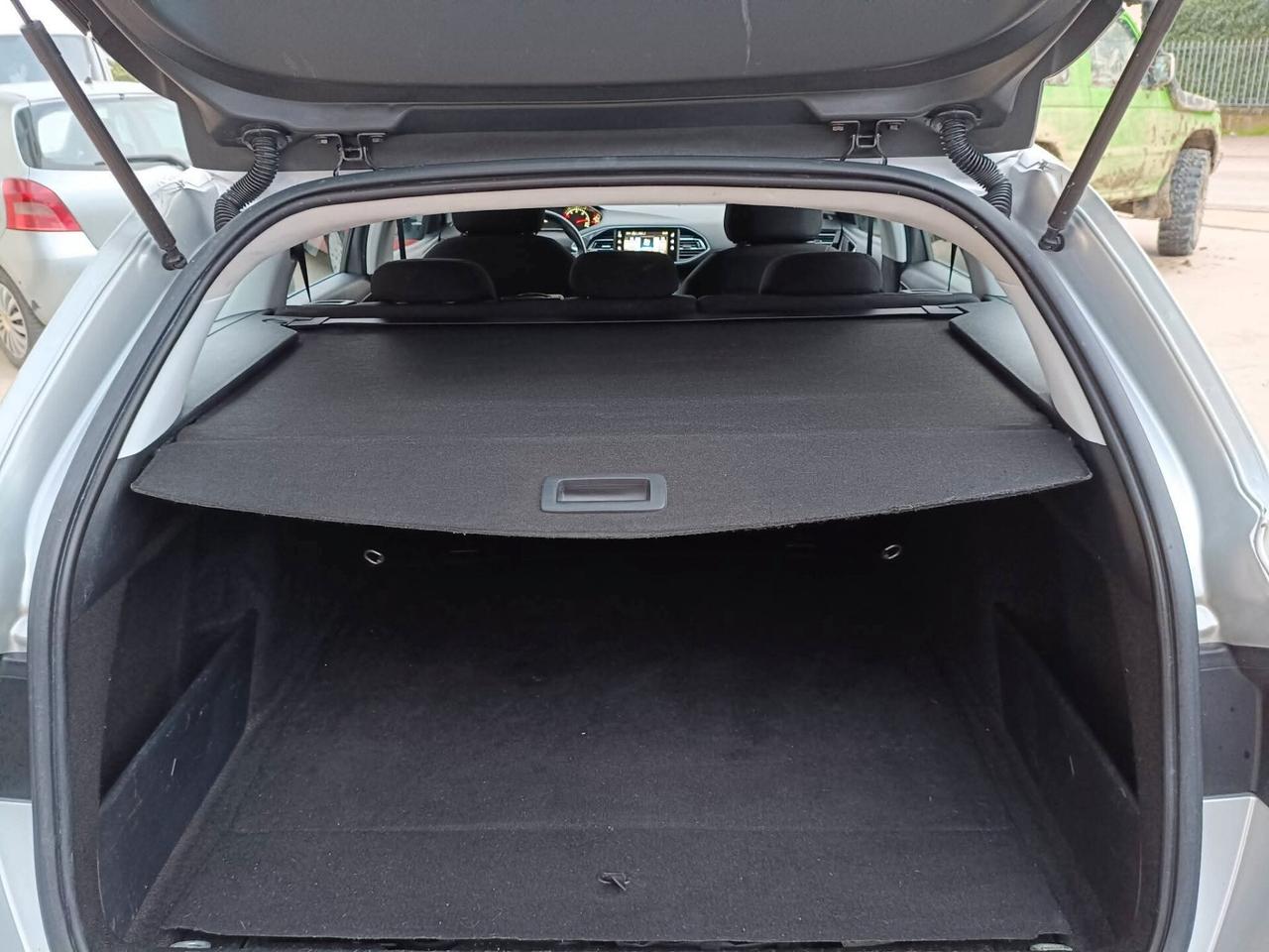 Peugeot 308 BlueHDi 100 S&S SW Active