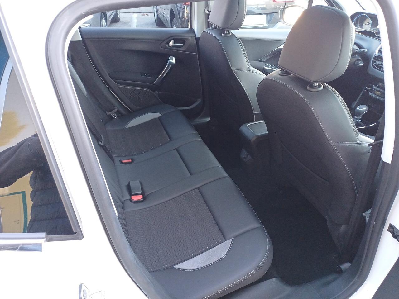 Peugeot 2008 PureTech Turbo 110 EAT6 S&S Black Matt