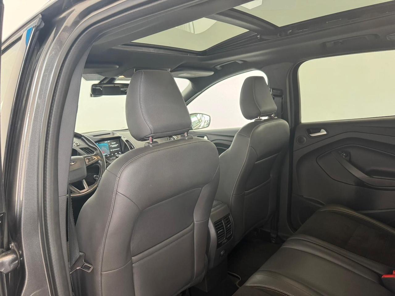 Ford Kuga 2.0 TDCI 150 CV S&S 4WD ST-Line