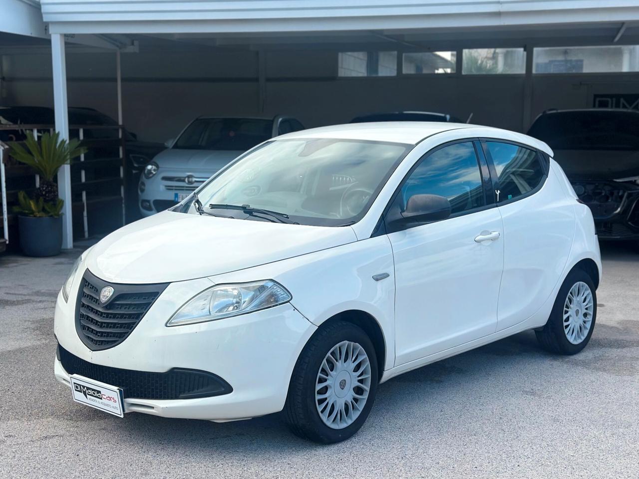 Lancia Ypsilon 1.3 MJT 16V 95 CV 5 porte