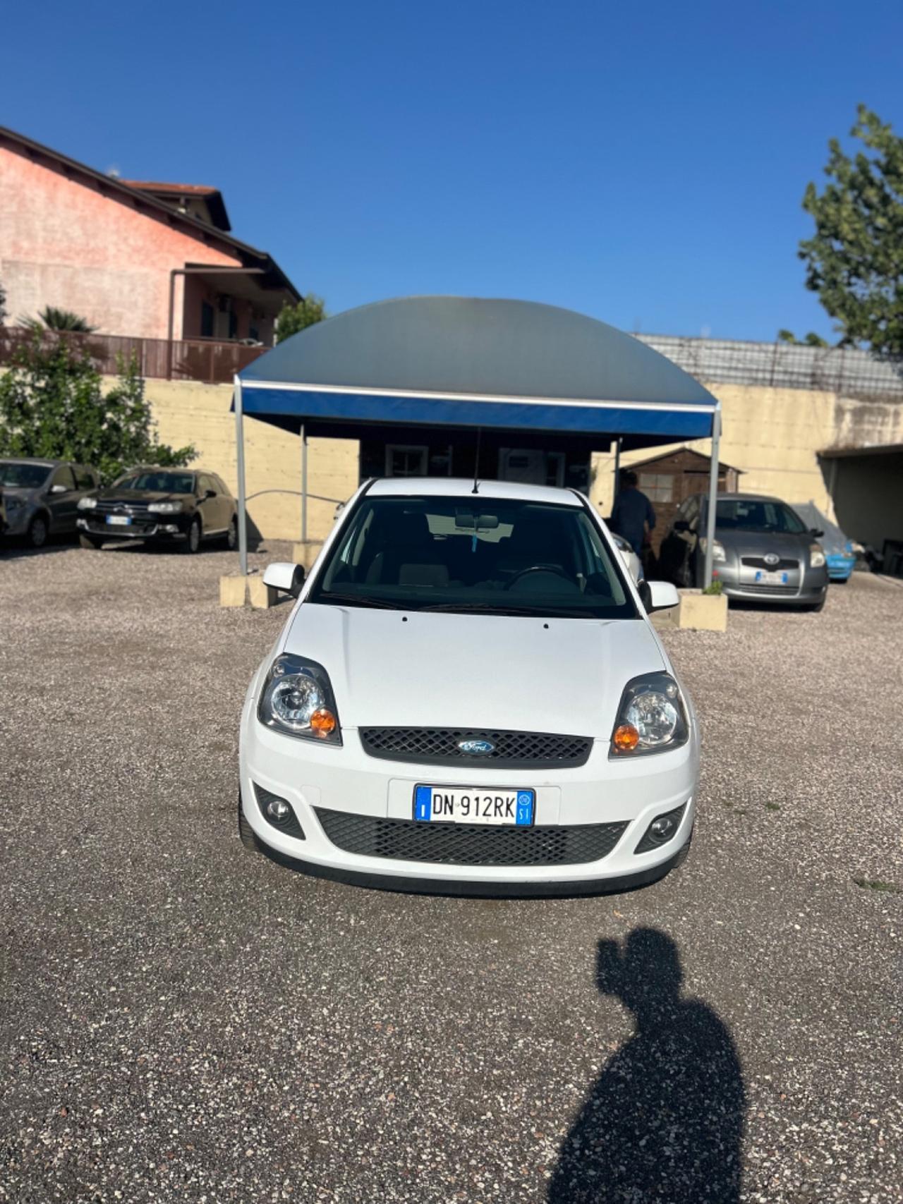 Ford Fiesta 1.2 16V 3p. Ghia