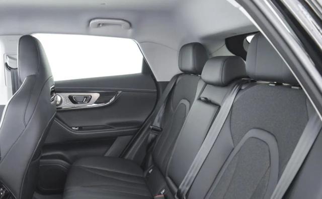 OMODA 5 OMODA 5 ELETTRICA COMFORT 204 CV 61,1 kWh