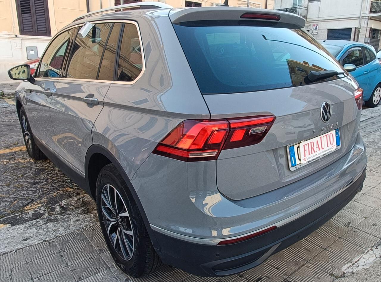 Volkswagen Tiguan 2.0 TDI 150 CV SCR DSG R-Line