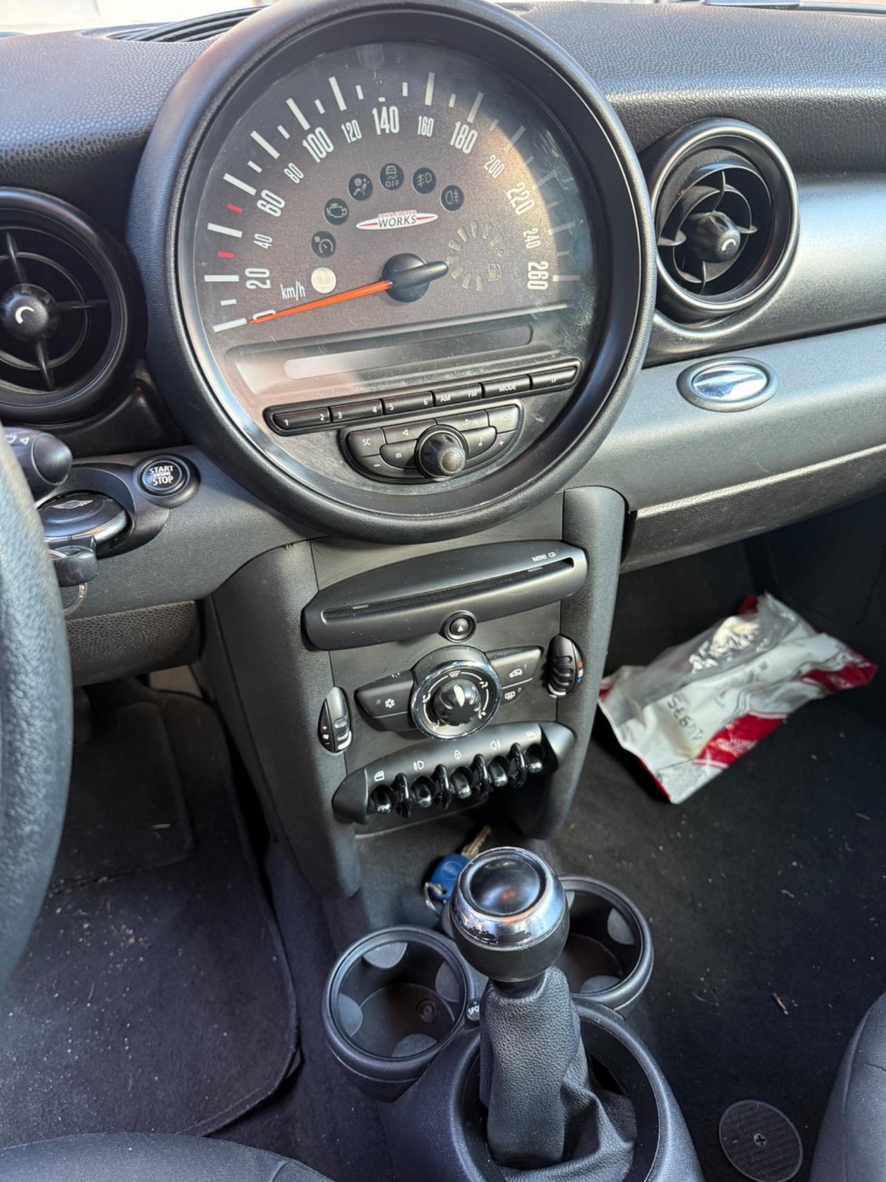 Mini 1.6 16V One (55kW)