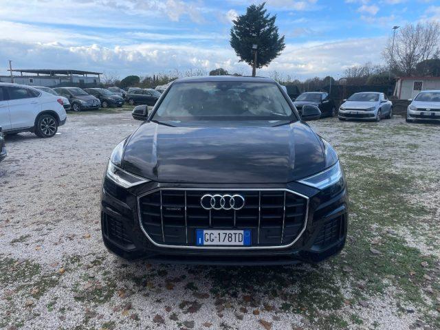 AUDI Q8 45 TDI quattro tiptronic Sport