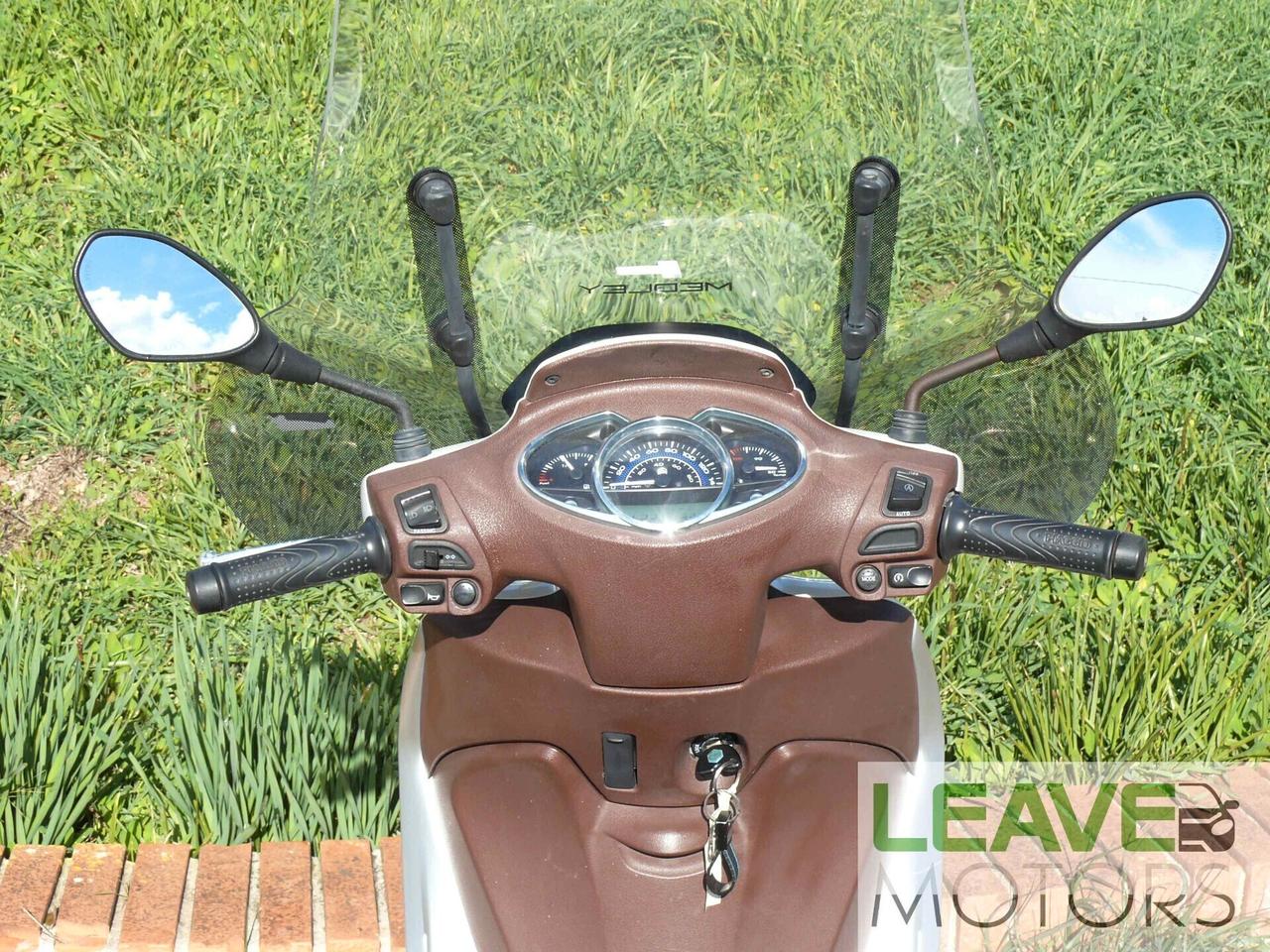 Piaggio Medley 125 Parabrezza (M1420)