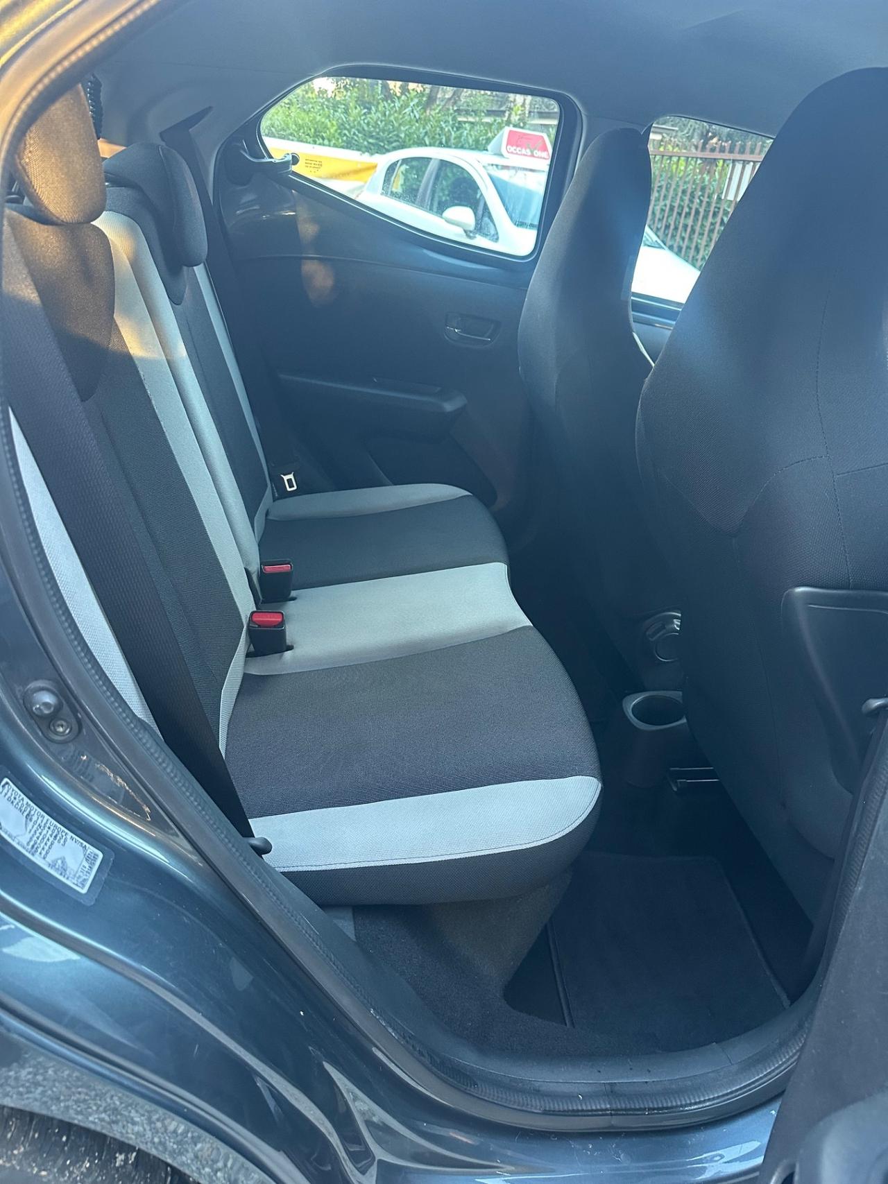 Toyota Aygo 1.0 VVT-i 69 CV 5 porte x-cite