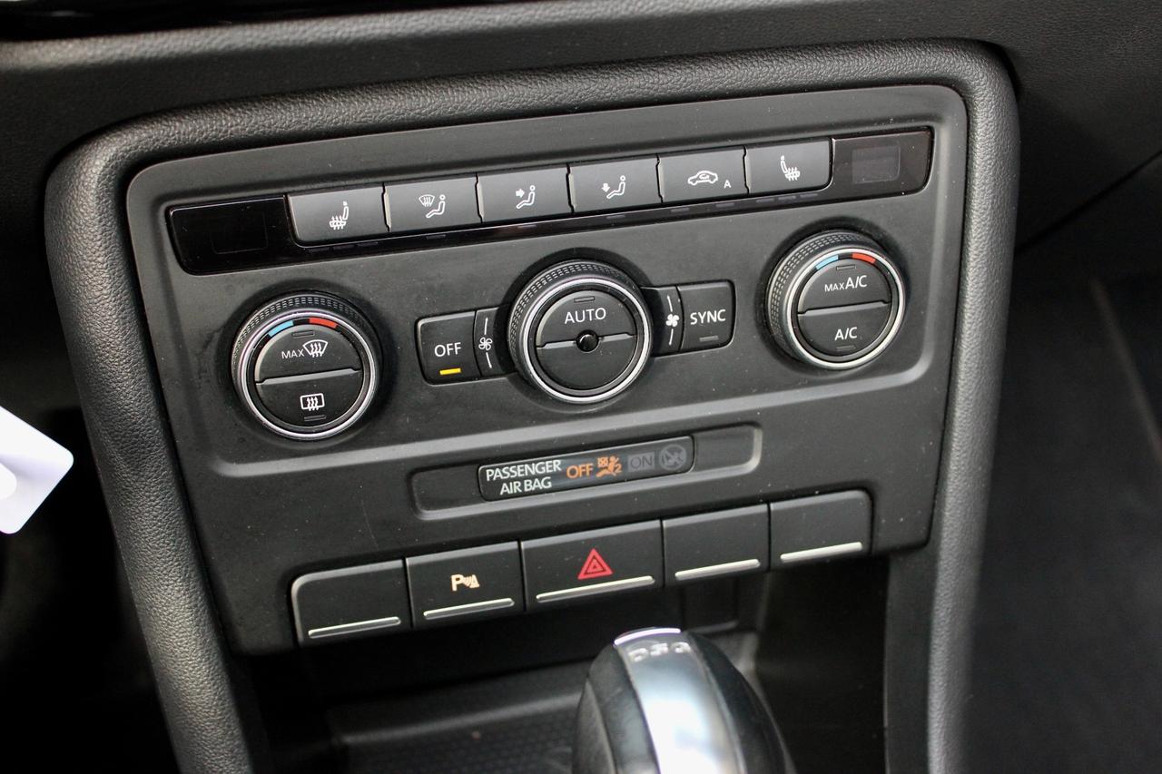 Volkswagen Maggiolino DSG CUP CABRIO 1.2 TSI BIXENON NAVY SEDILI RISC.