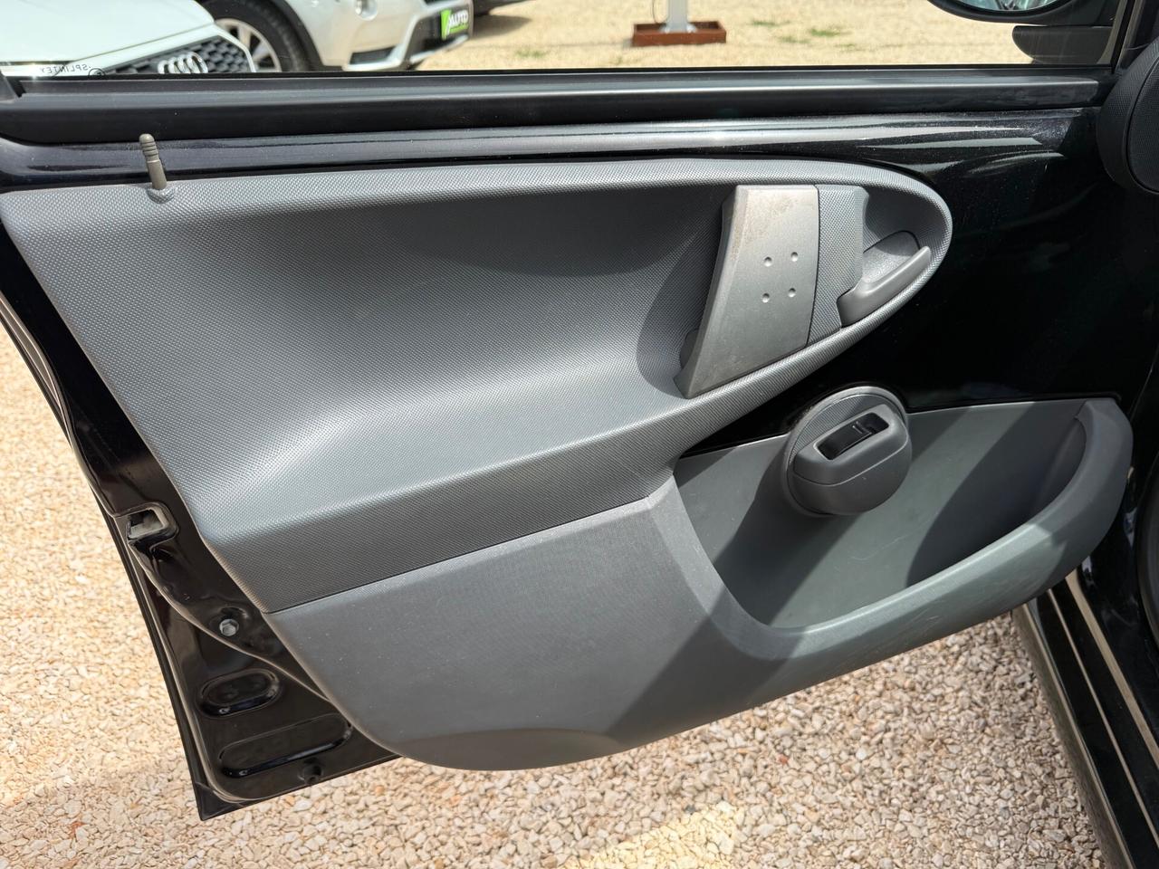 Toyota Aygo 1.0 12V VVT-i 5 porte Now