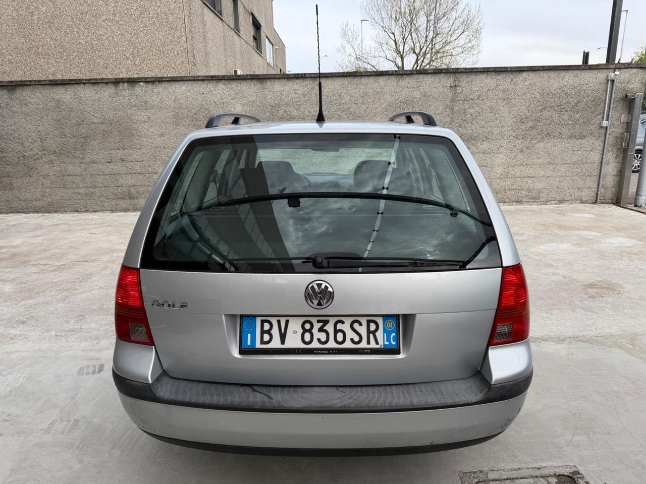 VW GOLF 1.6 BENZINA EURO4 UNI PROP NEOPATENTATI