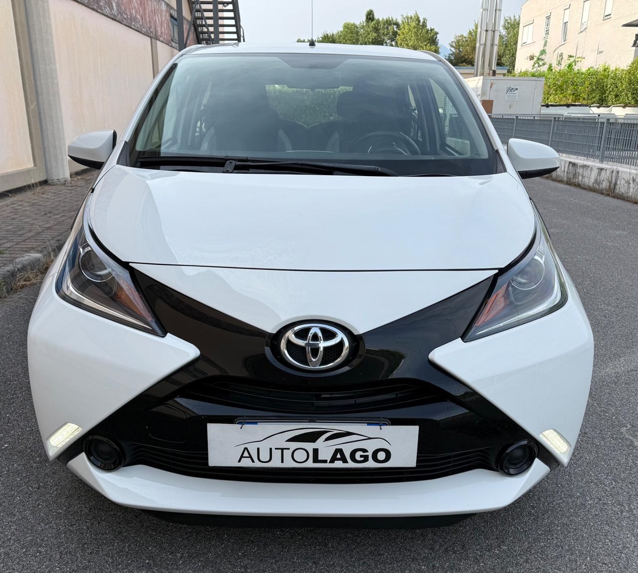 Toyota Aygo 1.0 VVT-i 69 CV 5 porte x-play