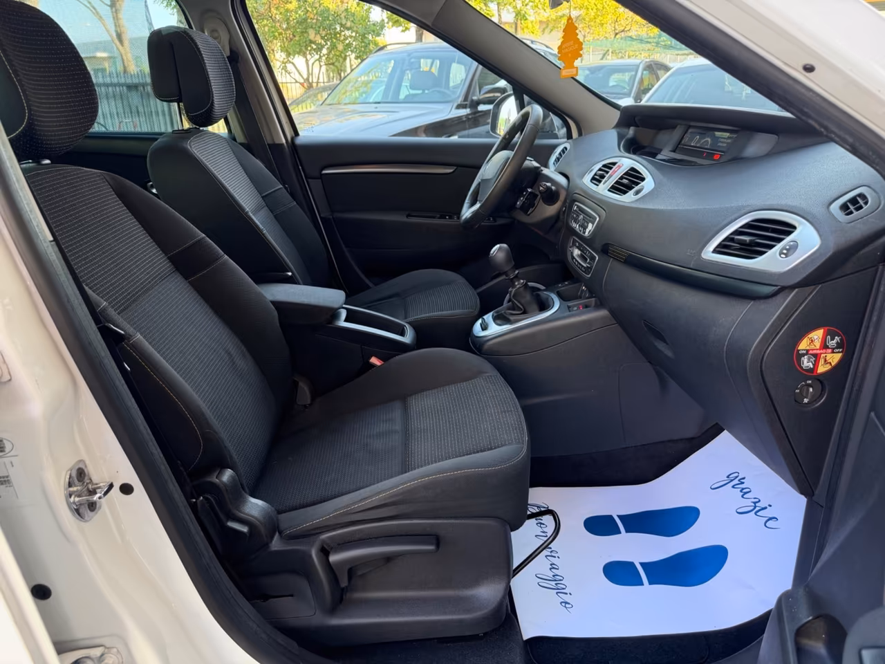 Renault Scenic Scénic X-Mod 1.5 dCi 110CV Dynamique