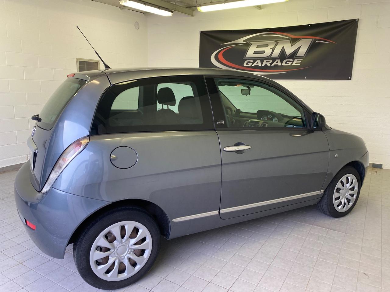 Lancia Ypsilon 1.2 69 CV Platinum