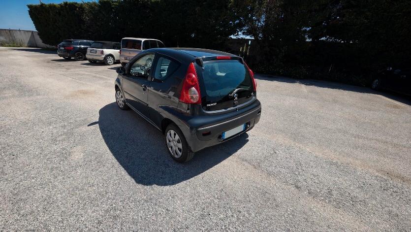 Peugeot 107 1.0 68CV 3p. Plaisir
