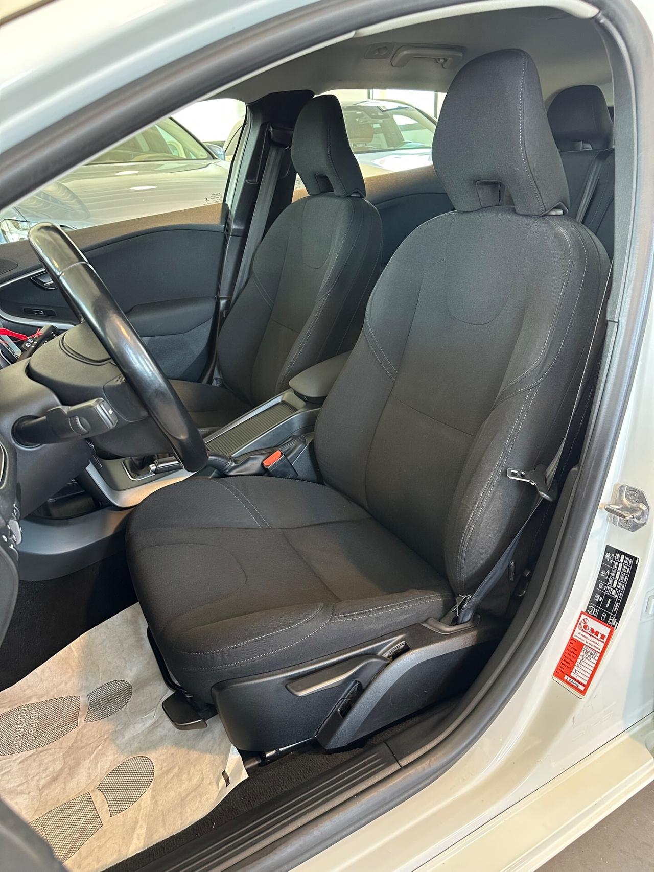 Volvo V40 D2 1.6