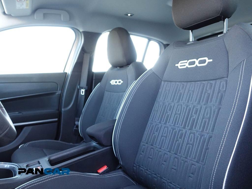 Fiat 600 Hybrid POP 145 CV DCT MHEV