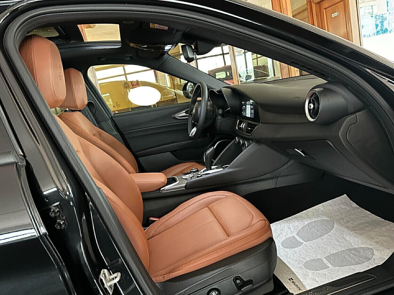 Alfa Romeo Giulia Q4 2.2 TURBODIESEL 210 cv. AT8 TI (KM 0)