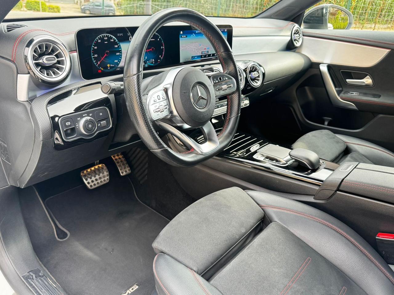 Mercedes-benz CLA 200 d Premium Amg Night edition