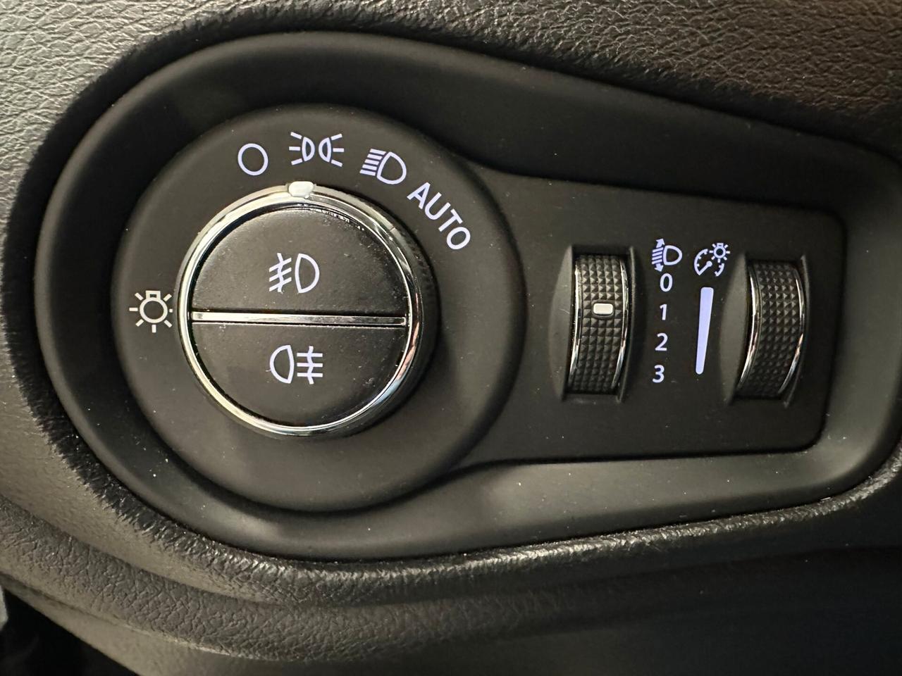 Jeep Renegade 1.3 T4 DDCT S