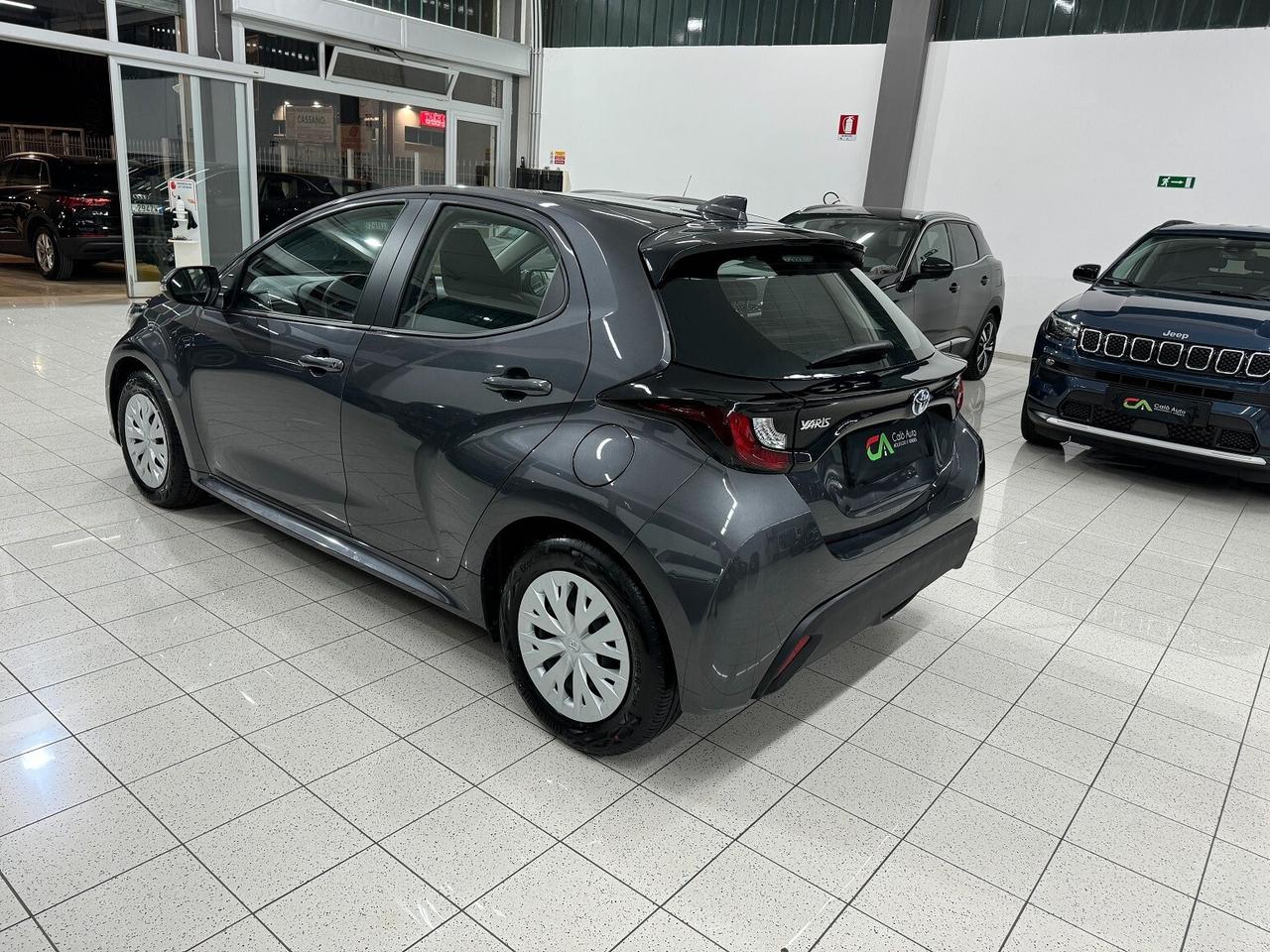 Yaris 1.5Hybrid Business PARI NUOVO IVA ESPOSTA