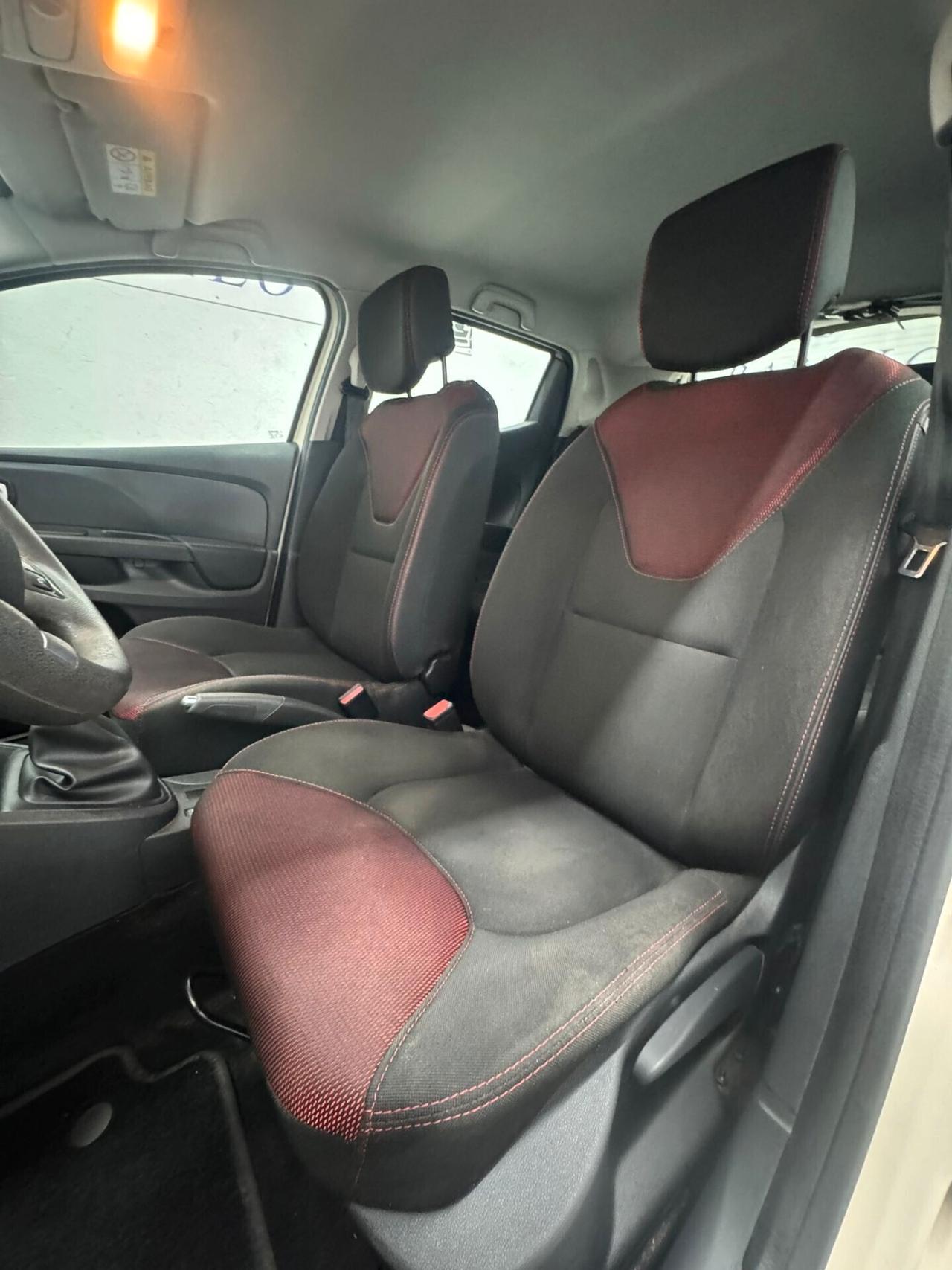 Renault Clio dCi 8V 75 CV Start&Stop 5 porte Energy Duel