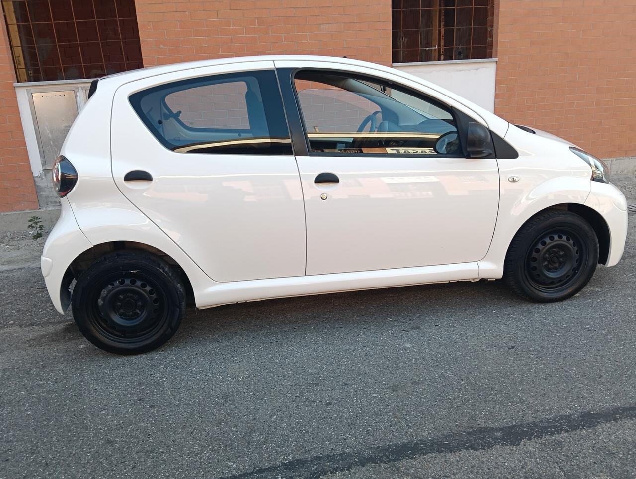 Toyota Aygo 1.0 12V VVT-i 5 porte Cool Soda Connect MMT