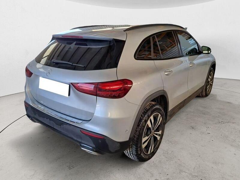 Mercedes-Benz GLA 180d AUTO Progr. Advanced