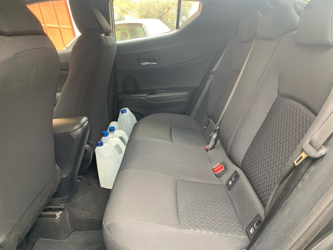 Toyota C-HR 1.8 Hybrid E-CVT Business - 2021