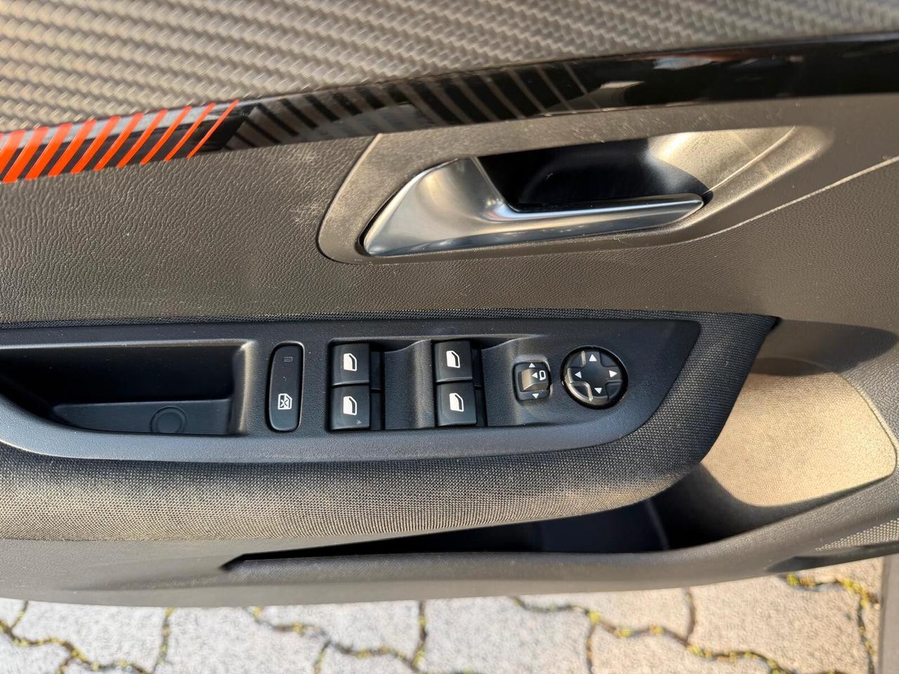 Peugeot 208 PureTech 75 Stop&Start 5 porte Like