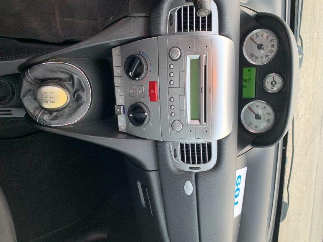 LANCIA Ypsilon 1.3 MJT 75 CV Unyca