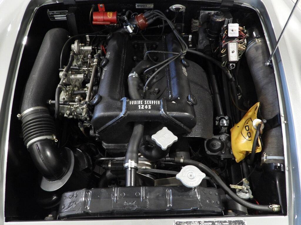 Alfa Romeo Spider 2000 TOURING TIPO 102.04