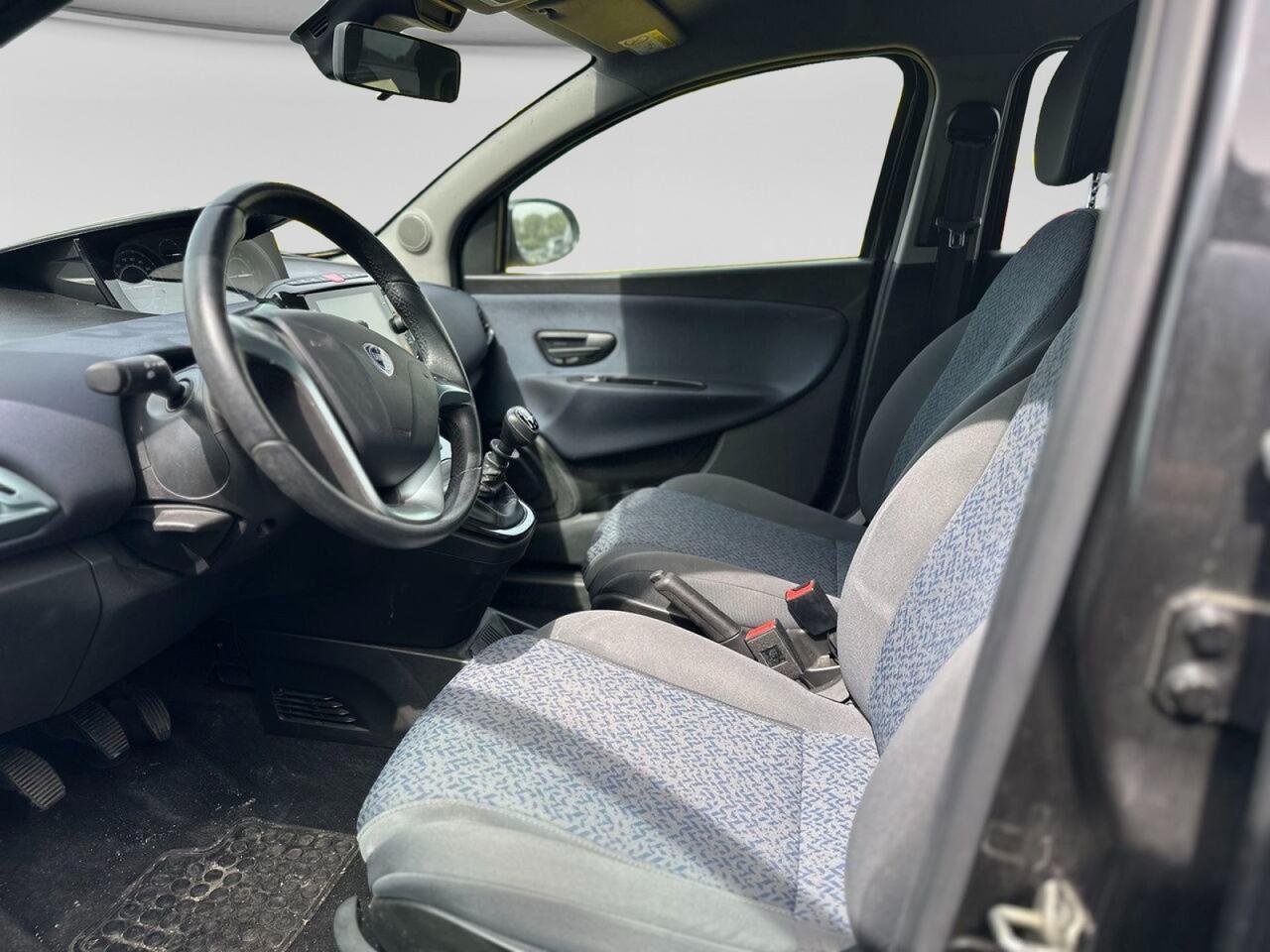 LANCIA Ypsilon III 2021 - Ypsilon 1.0 firefly hybrid Silver Plus s&s 70cv