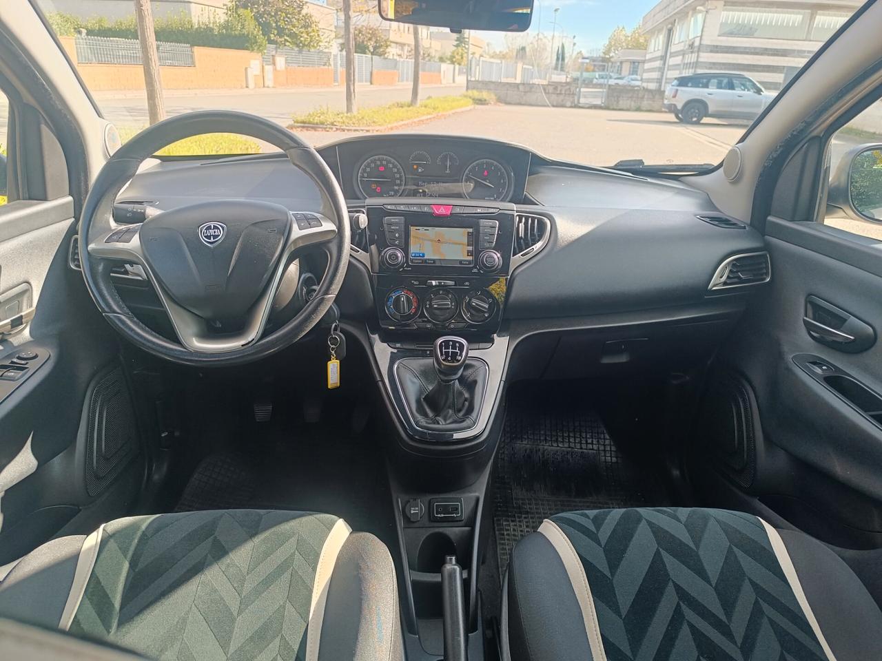 Lancia Ypsilon 1.2 NAVIGATORE SOLO 73.000 KM