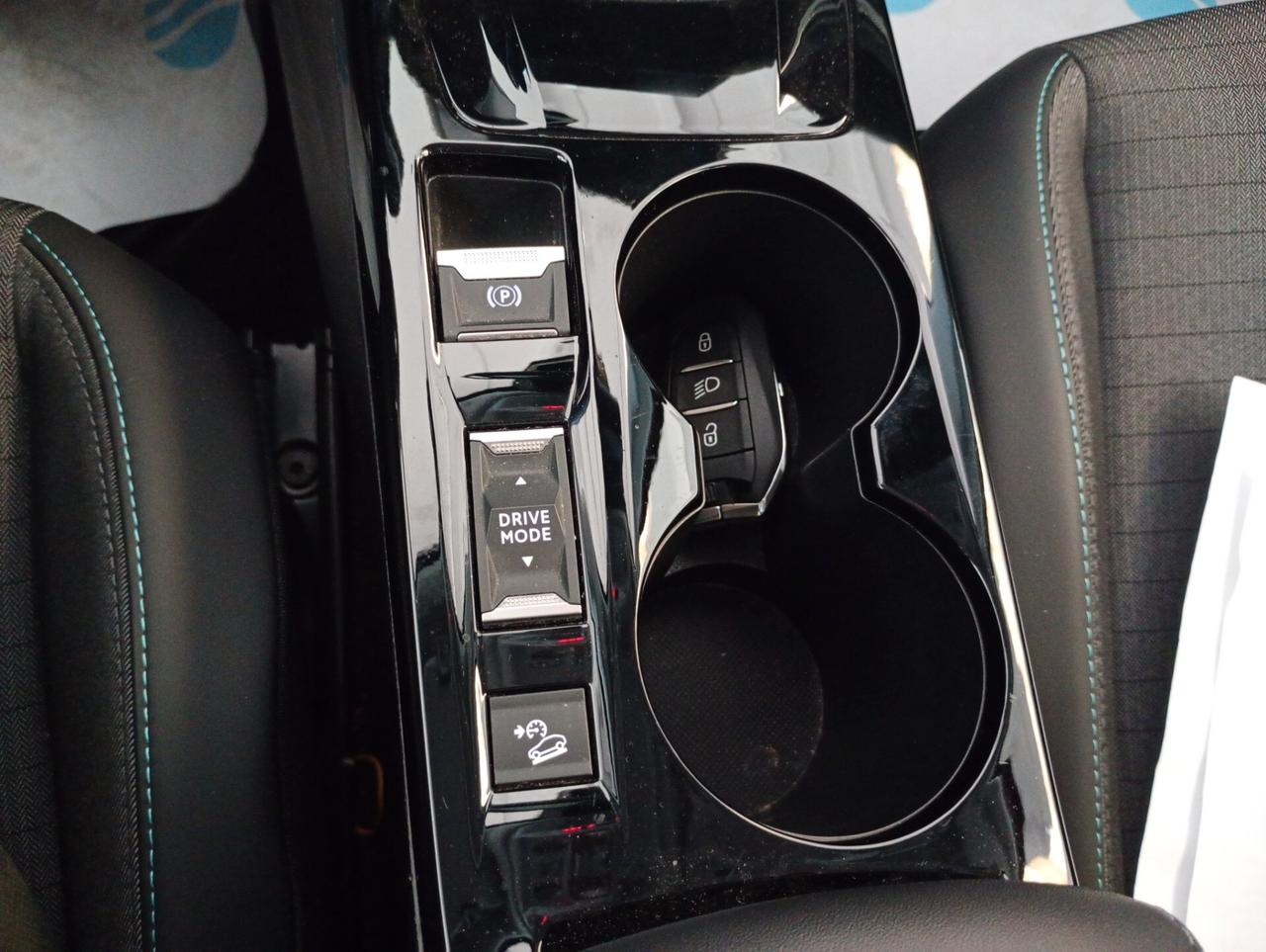 Peugeot 2008 PureTech 130 S&S EAT8 Allure Pack