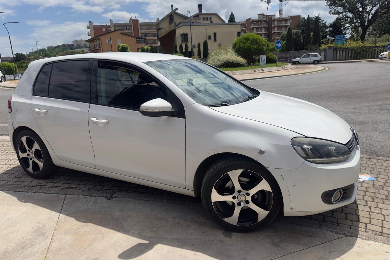 Volkswagen Golf 1.6 TDI DPF 5p. Highline