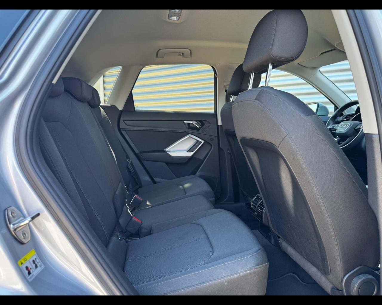 AUDI Q3 35 TFSI MHEV S-TRONIC BUSINESS ADVANCED