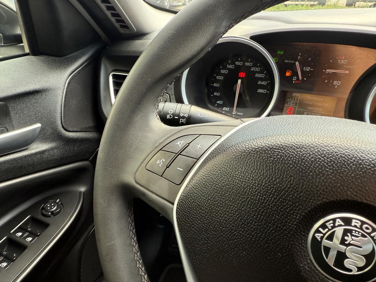 Alfa Romeo Giulietta 1.4 GPL Sport|CERCHI 18|BI COLOR