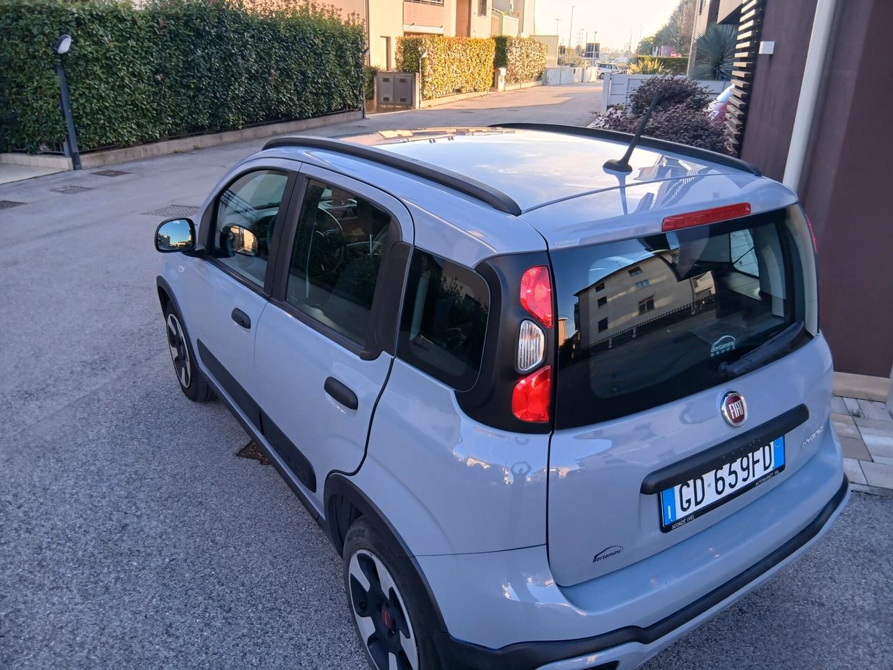 Fiat Panda 1.0 FireFly S&S Hybrid City Cross tua a € 199 mese