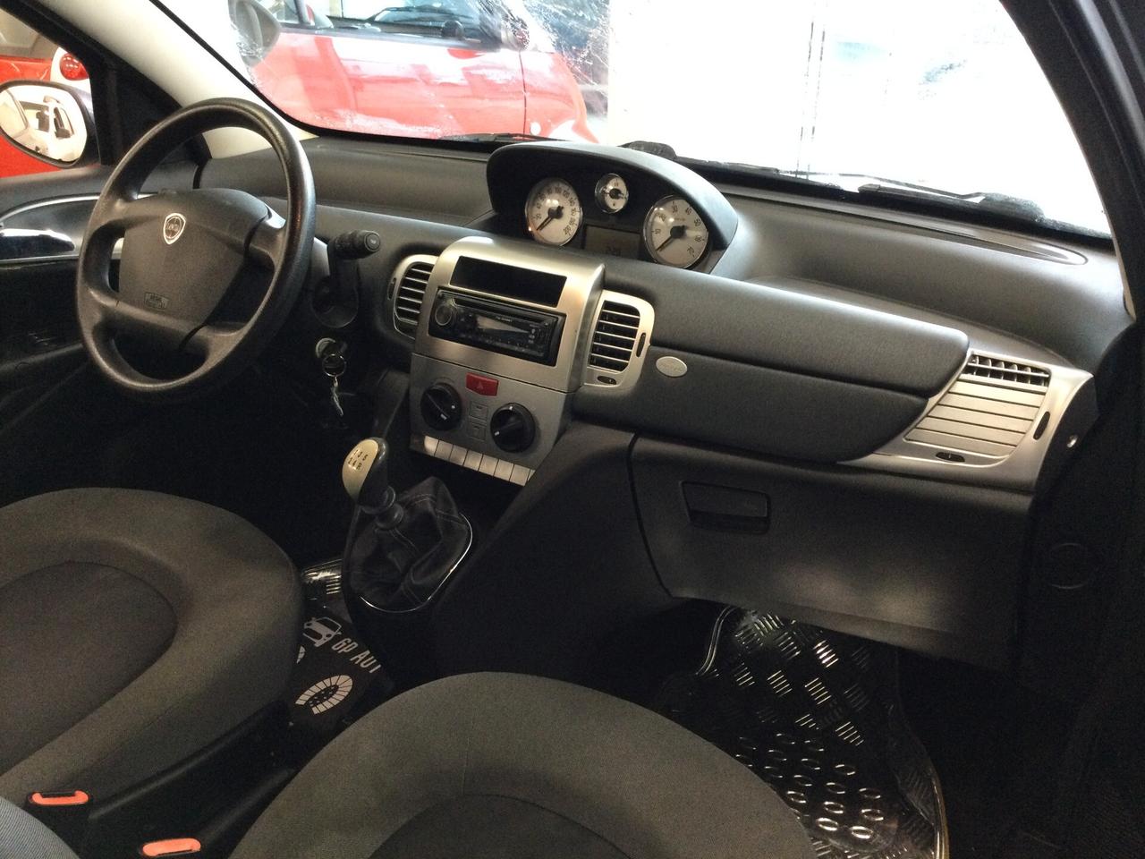 Lancia Ypsilon 1.2 Argento