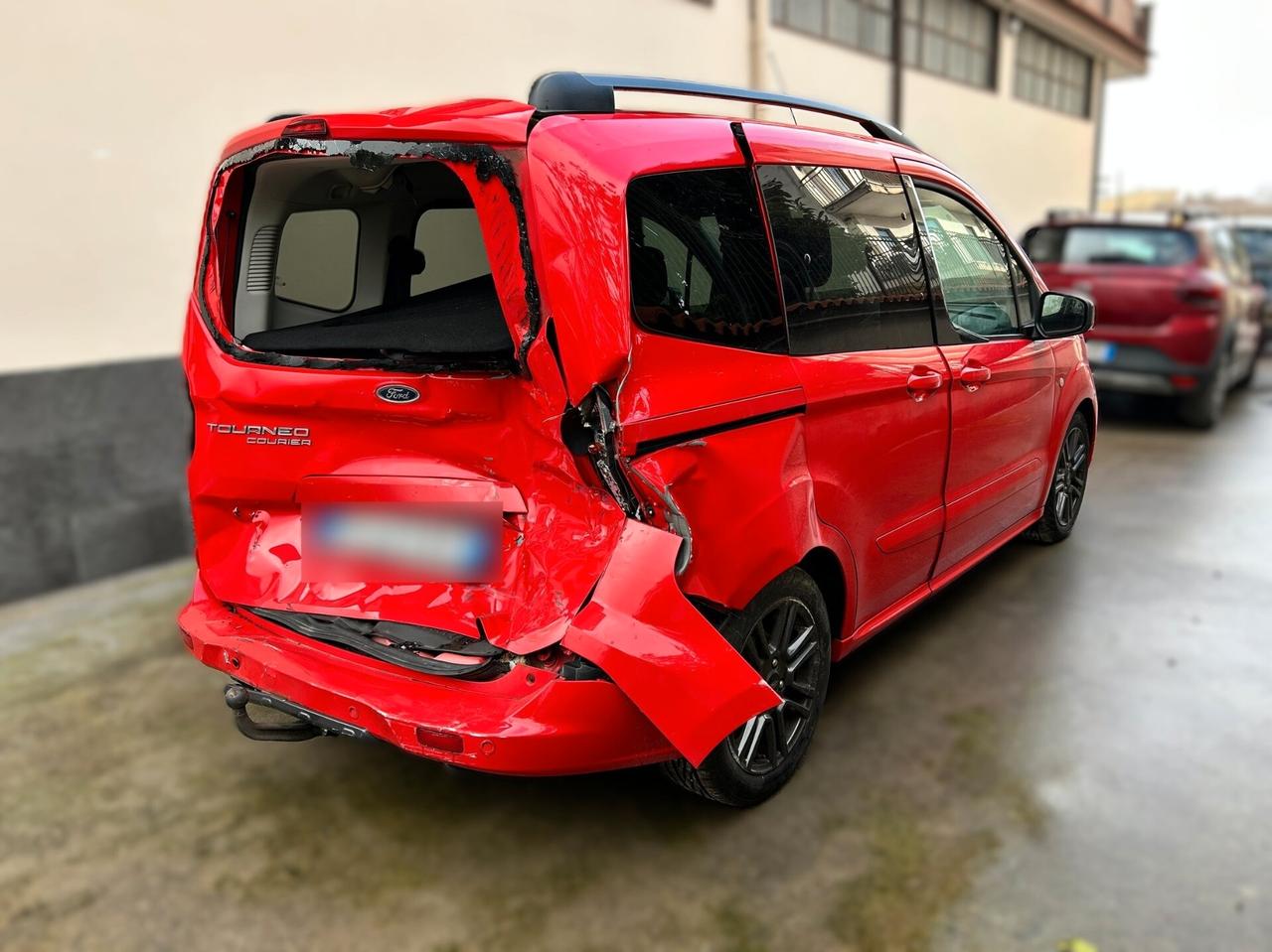 Ford Tourneo Courier 1.0 Benz 100CV - 2019 Incidentato