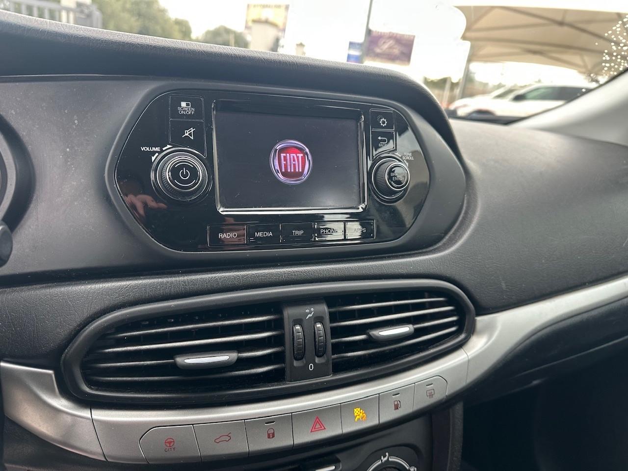 Fiat Tipo 1.4 T-Jet 120CV GPL 4 porte Easy