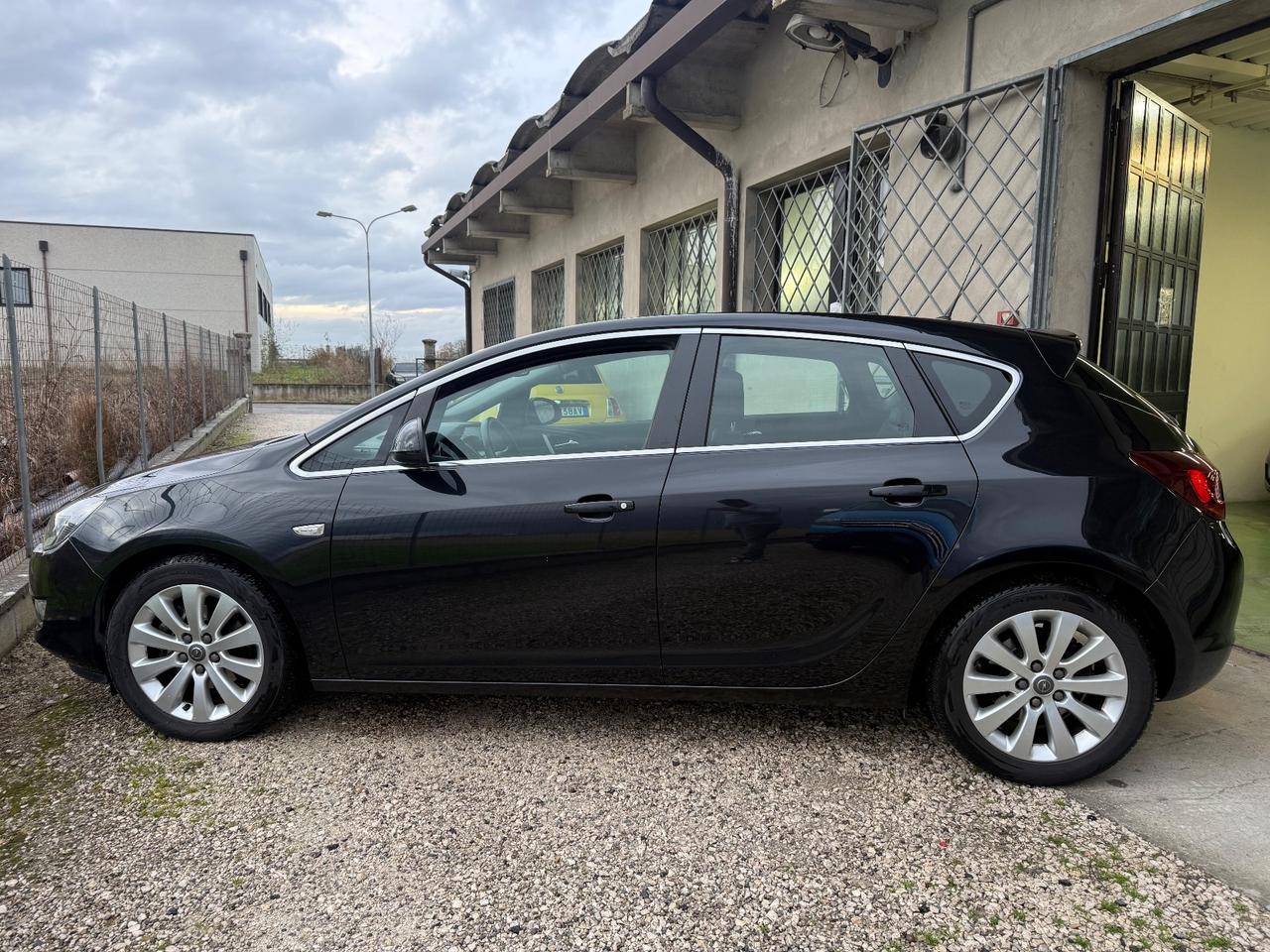 Opel Astra 1.7 CDTI 130CV EcoFLEX porte Cosmo UNICO PROPRIETARIO
