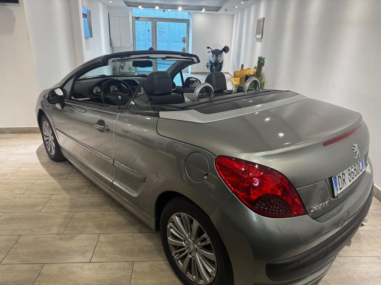 Peugeot 207 1.6 VTi 120CV CC Roland Garros