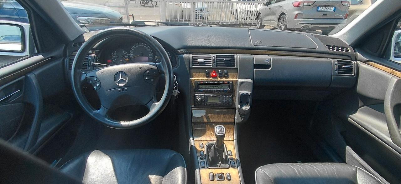 E 200 Kompressor cat Avantgarde