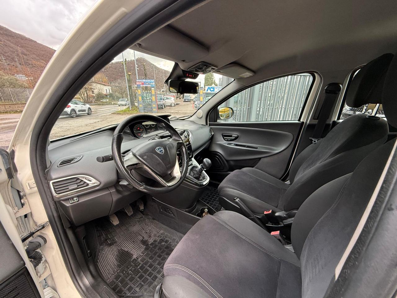 Lancia Ypsilon 1.2 69 CV 5 porte GPL Ecochic Gold