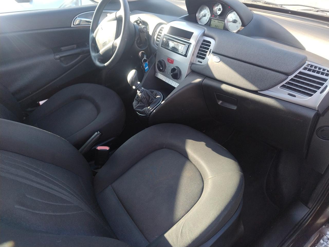 Lancia Ypsilon 1.2 69 CV Platinum