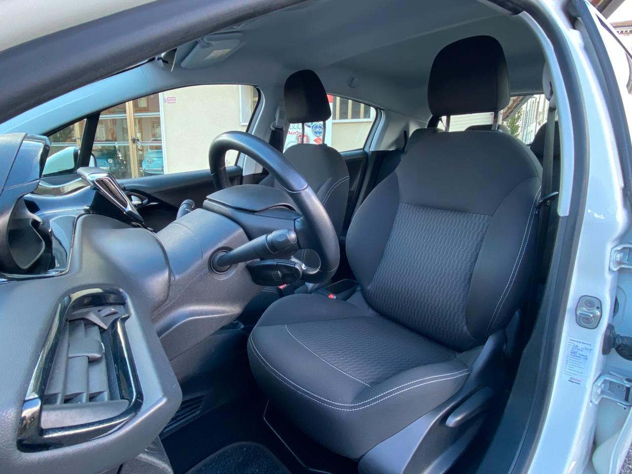 Peugeot 208 BlueHDi 100 5 porte Active