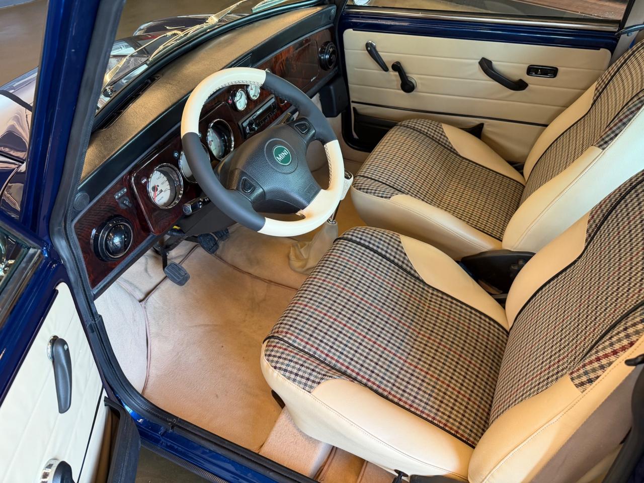 Mini 1.3 cat British Open